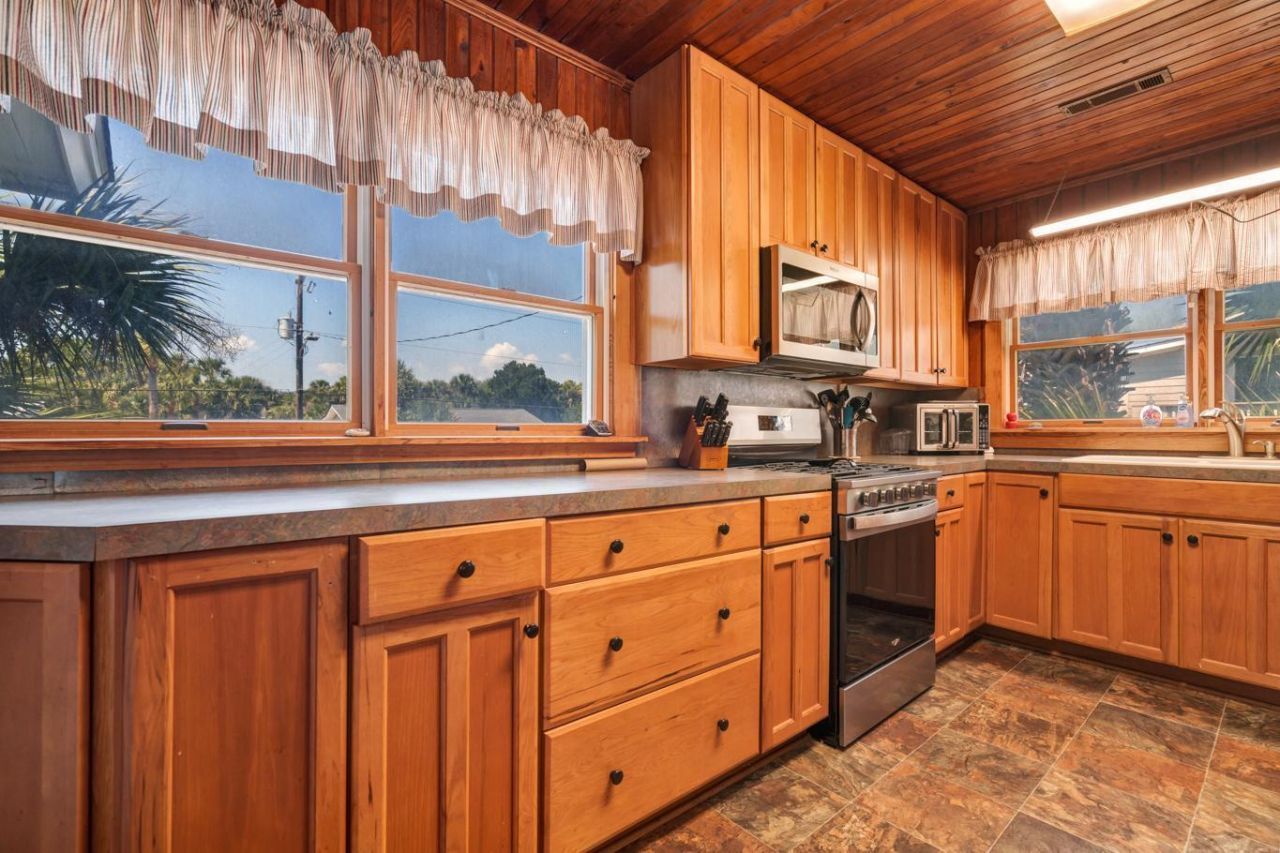 610 Palmetto Boulevard Photo 11