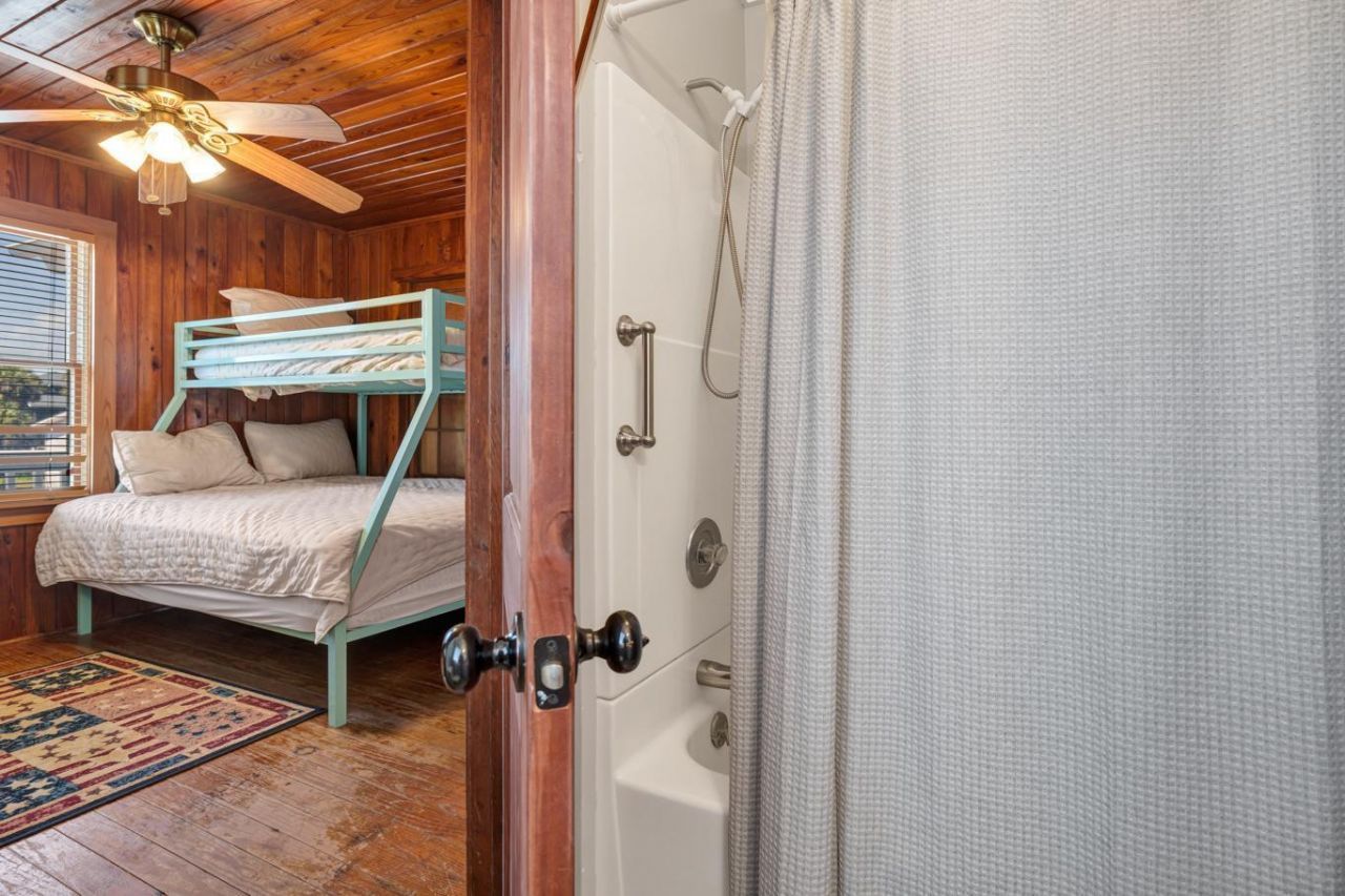 610 Palmetto Boulevard Photo 18