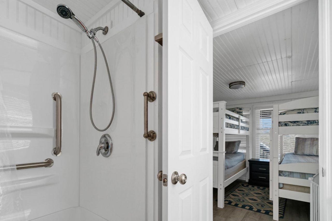 610 Palmetto Boulevard Photo 39