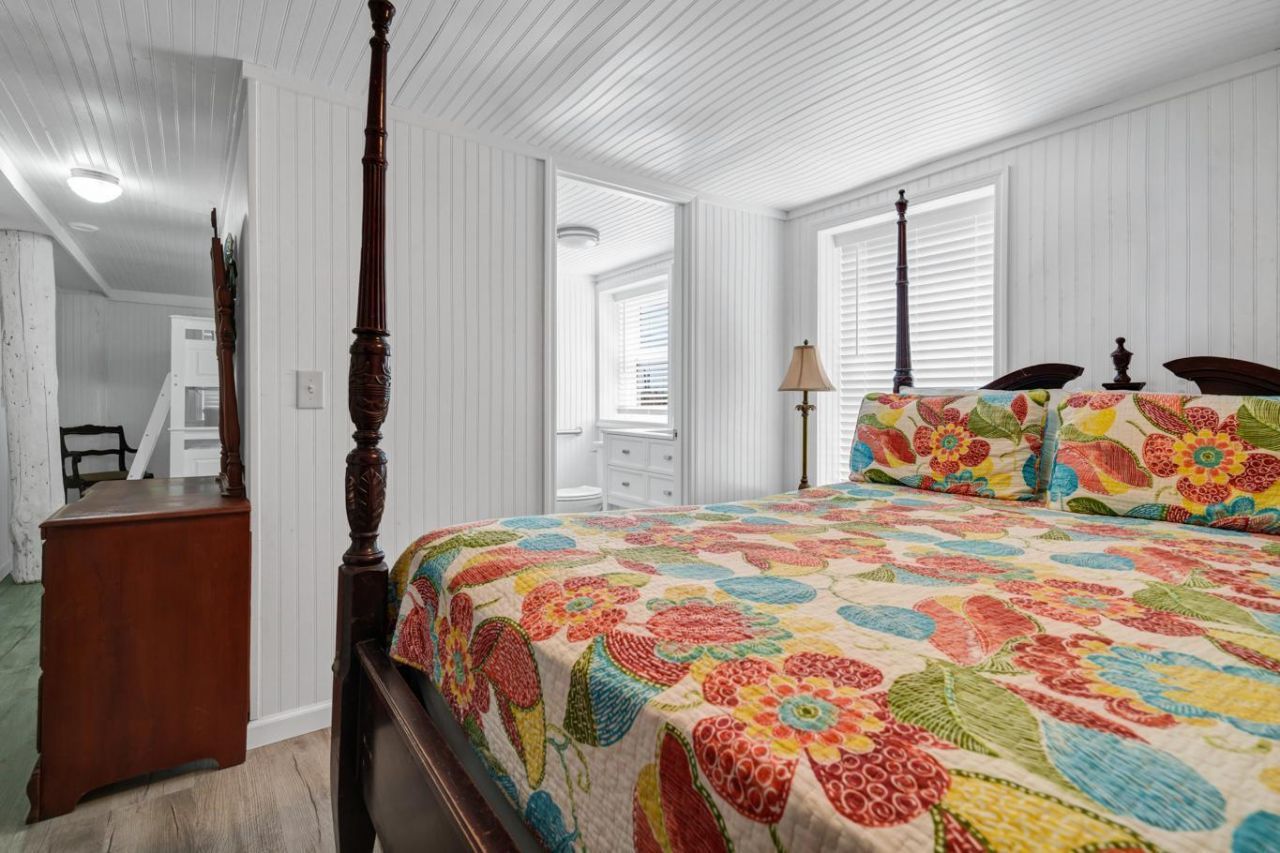 610 Palmetto Boulevard Photo 4