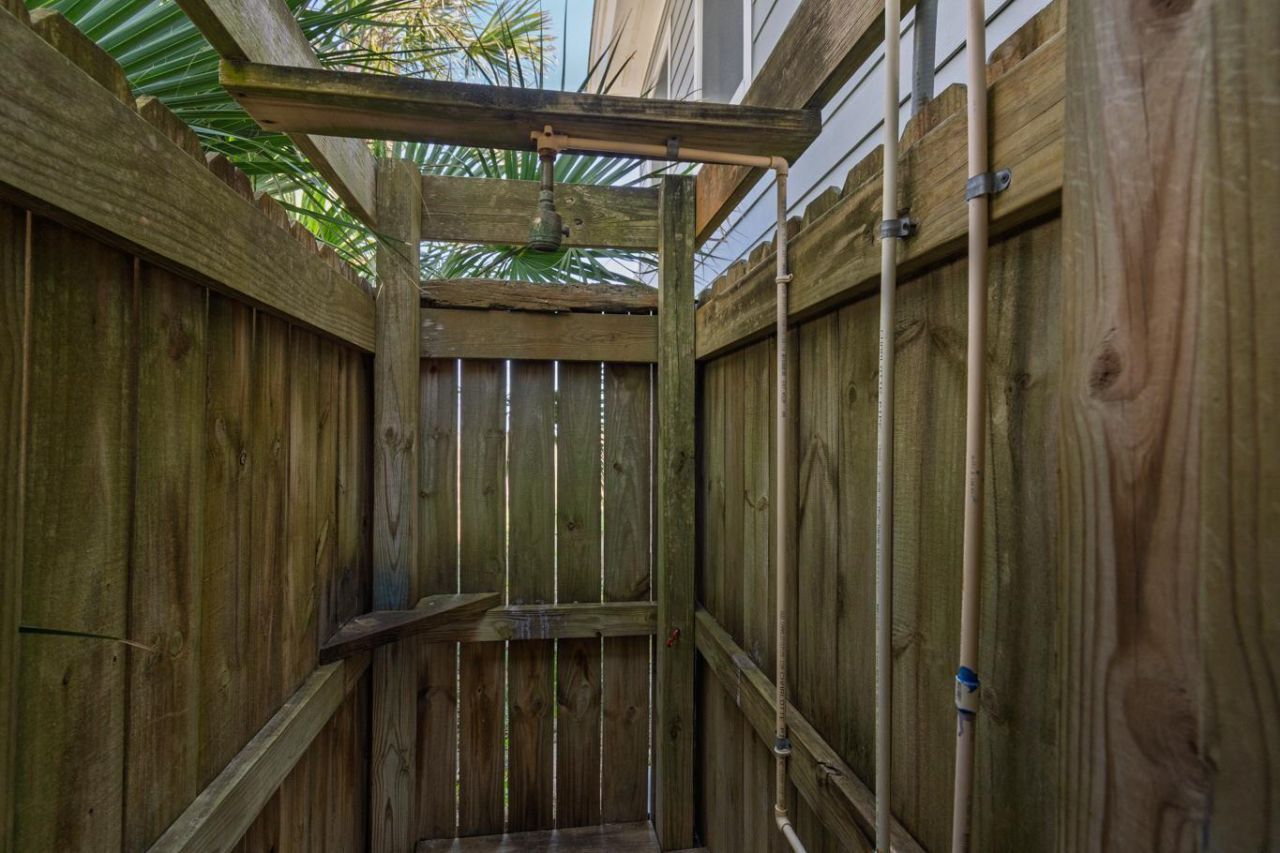 610 Palmetto Boulevard Photo 44