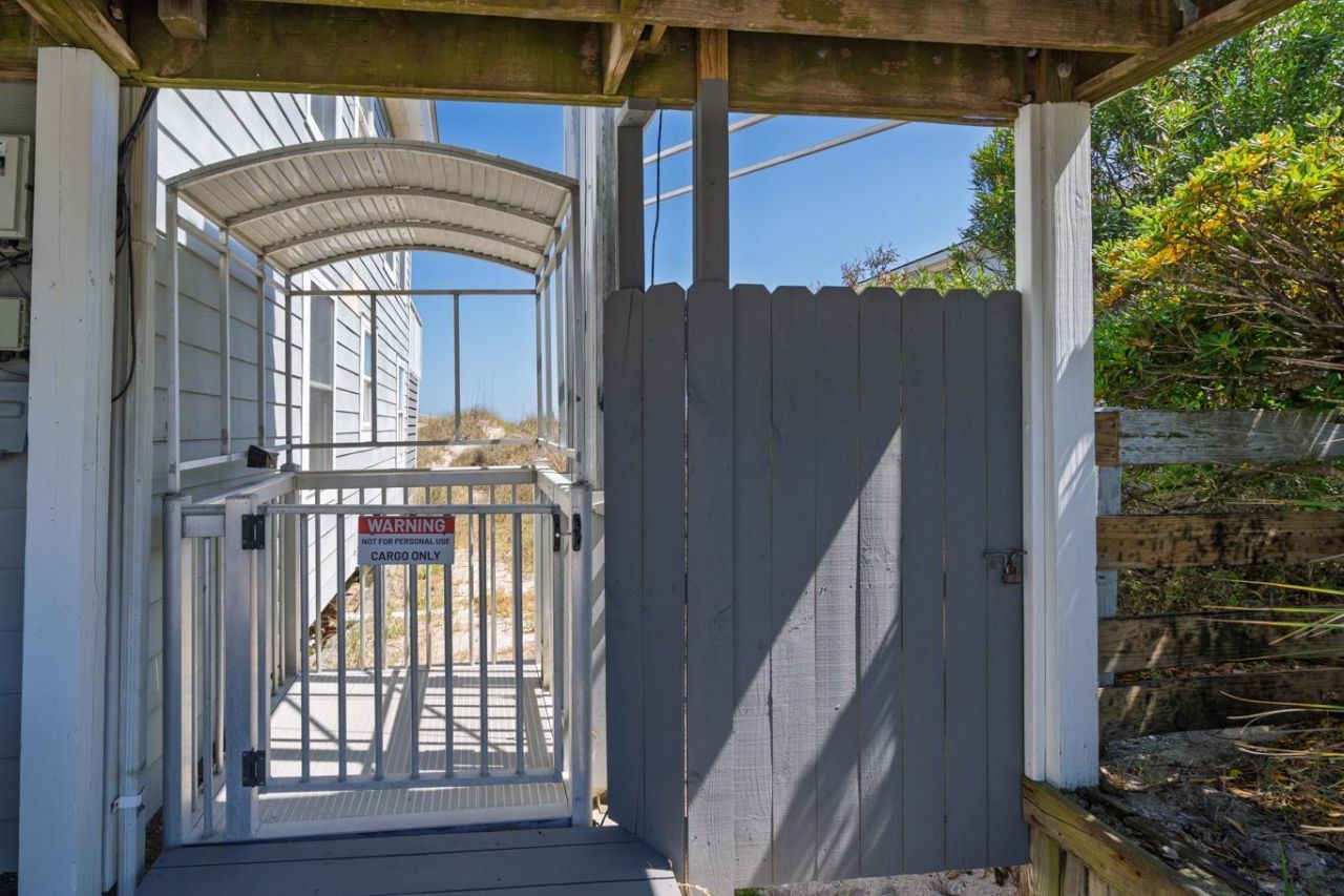 610 Palmetto Boulevard Photo 7