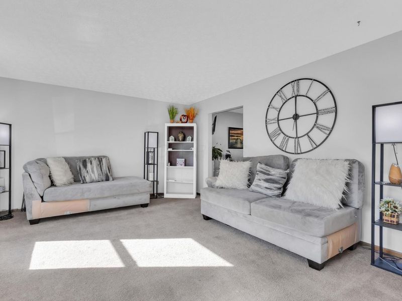 144 Garston Court, Columbus, OH 43230 Photo 4