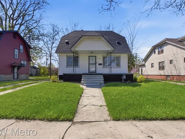 15881 Winthrop Street , Detroit, MI 48227