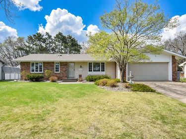 10700 Flora Street NW, Coon Rapids, MN 55433