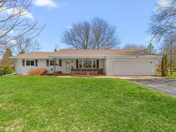 W6392 Judy DRIVE, Plymouth, WI 53073