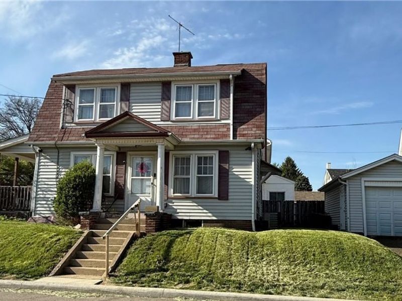 200 Roslyn Avenue NW, Canton, OH 44708 Photo 1