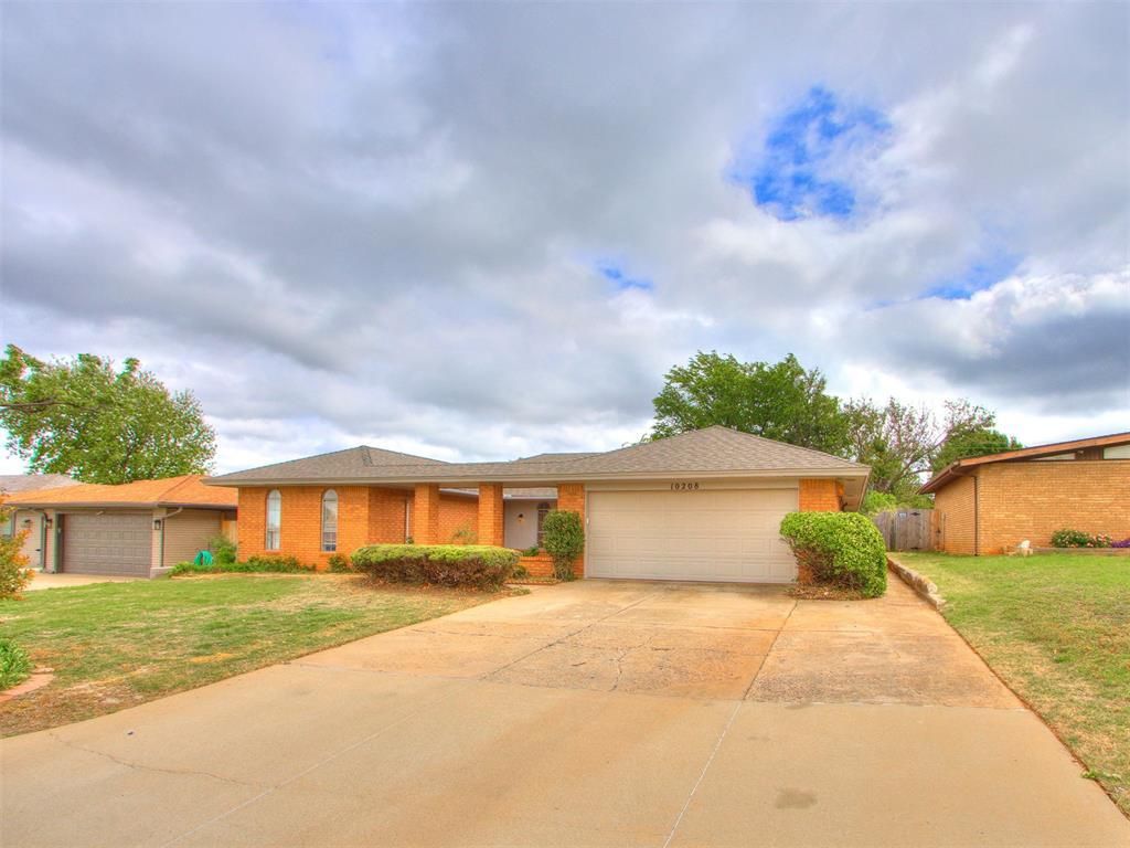 10208 Little Pond Drive, Oklahoma City, OK 73162 Main Photo