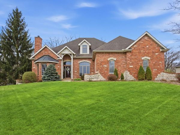 1501 Ridgefield Drive , Mahomet, IL 61853