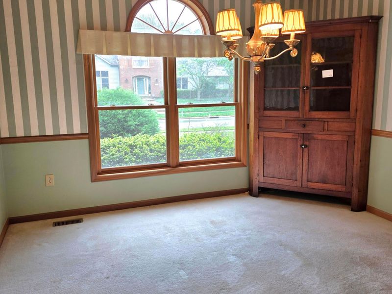 303 Fallriver Drive , Reynoldsburg, OH 43068 Photo 10