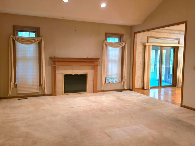 303 Fallriver Drive , Reynoldsburg, OH 43068 Photo 11