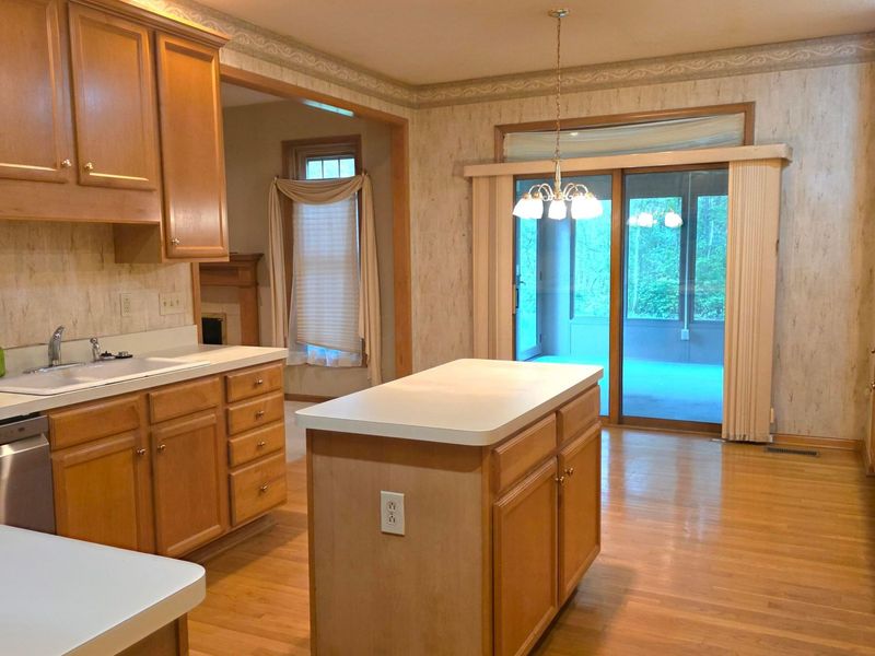 303 Fallriver Drive , Reynoldsburg, OH 43068 Photo 17