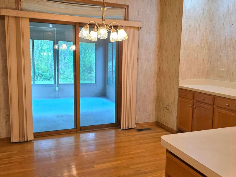 303 Fallriver Drive , Reynoldsburg, OH 43068 Photo 19