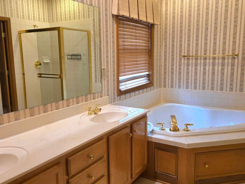 303 Fallriver Drive , Reynoldsburg, OH 43068 Photo 23