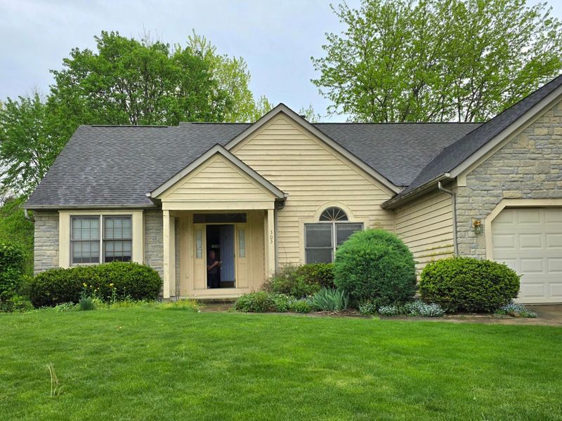 303 Fallriver Drive , Reynoldsburg, OH 43068 Photo 4