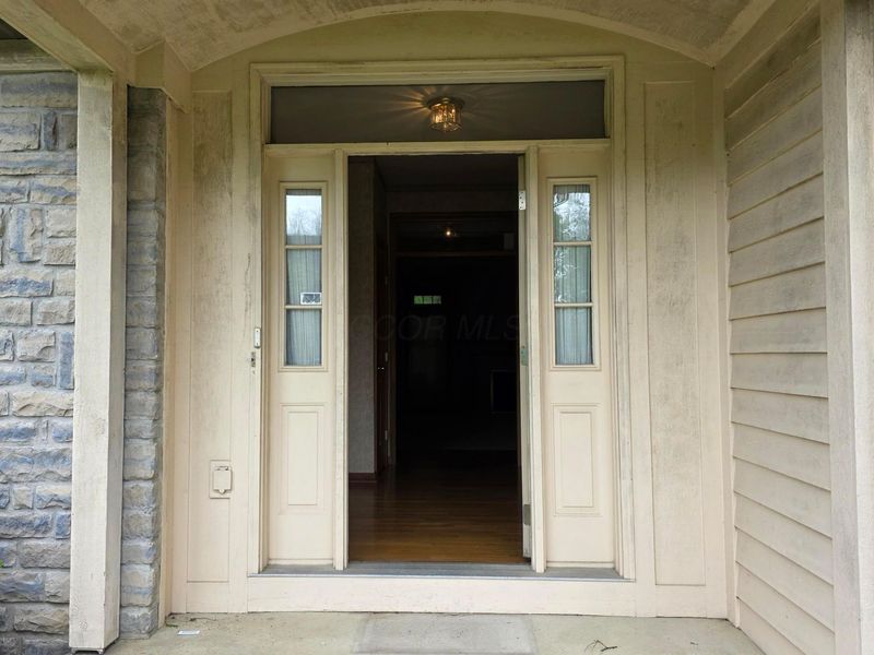 303 Fallriver Drive , Reynoldsburg, OH 43068 Photo 5