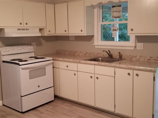 542 W. Broadway , Port Jefferson, NY 11777