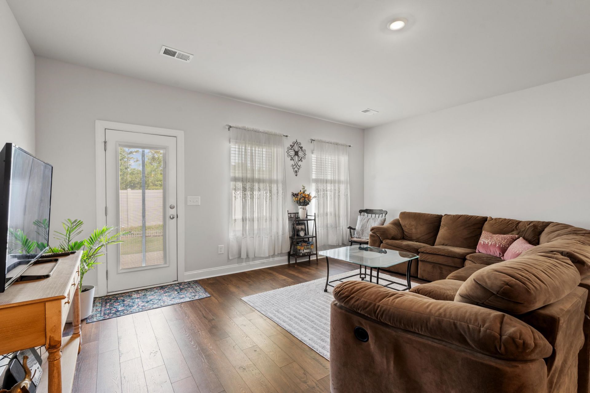 2477 Campton Loop  Photo 10
