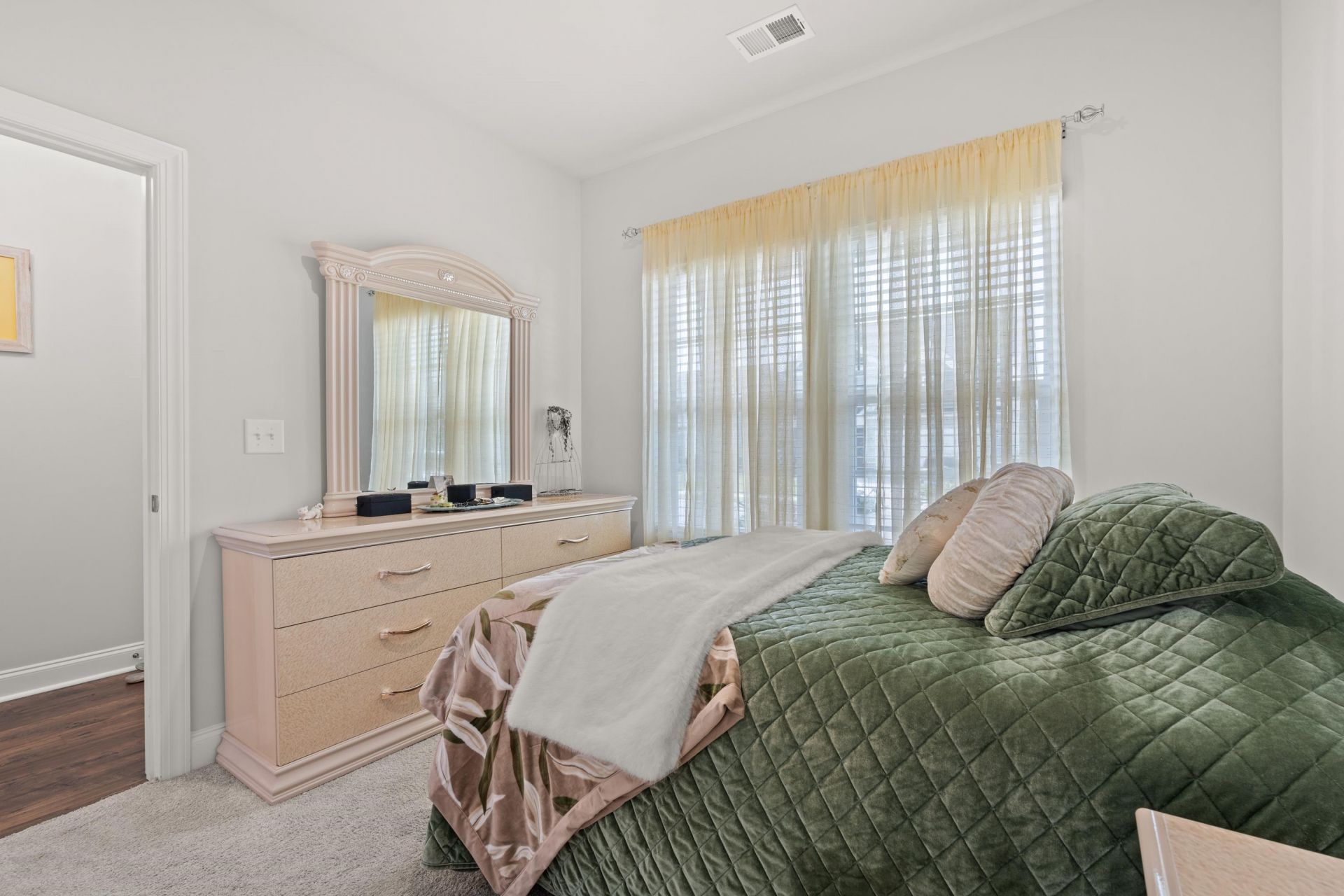 2477 Campton Loop  Photo 16