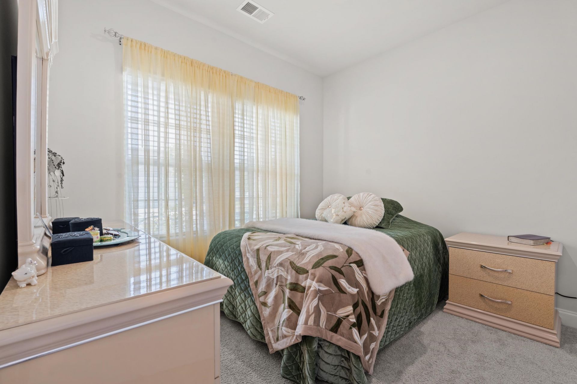 2477 Campton Loop  Photo 17