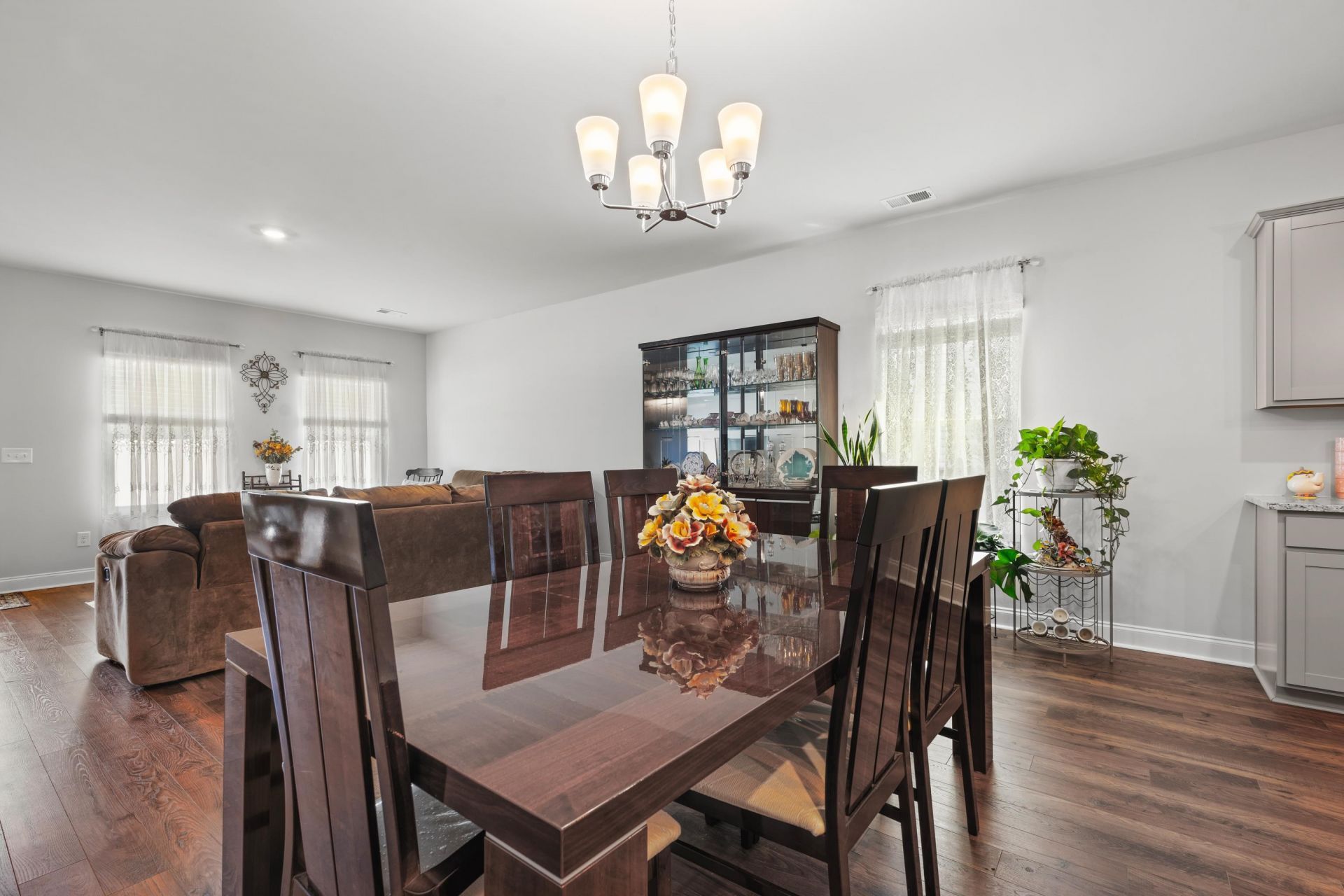 2477 Campton Loop  Photo 7