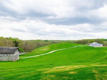 44713 State Route 541, Unit 2, Coshocton, OH 43812