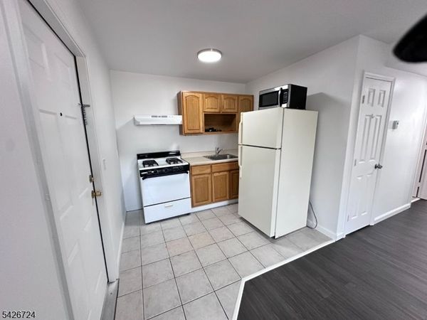 23 Highland St, Unit 3, Paterson, NJ 07524