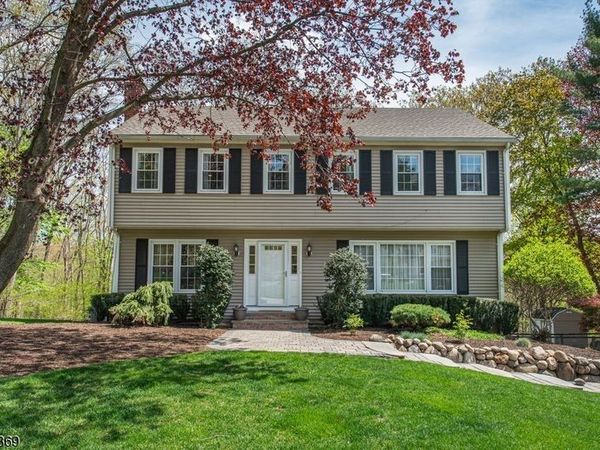 19 Bedford Rd, Mahwah, NJ 07430