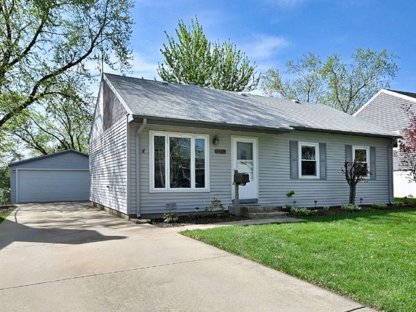 377 E Montana Avenue , Glendale Heights, IL 60139