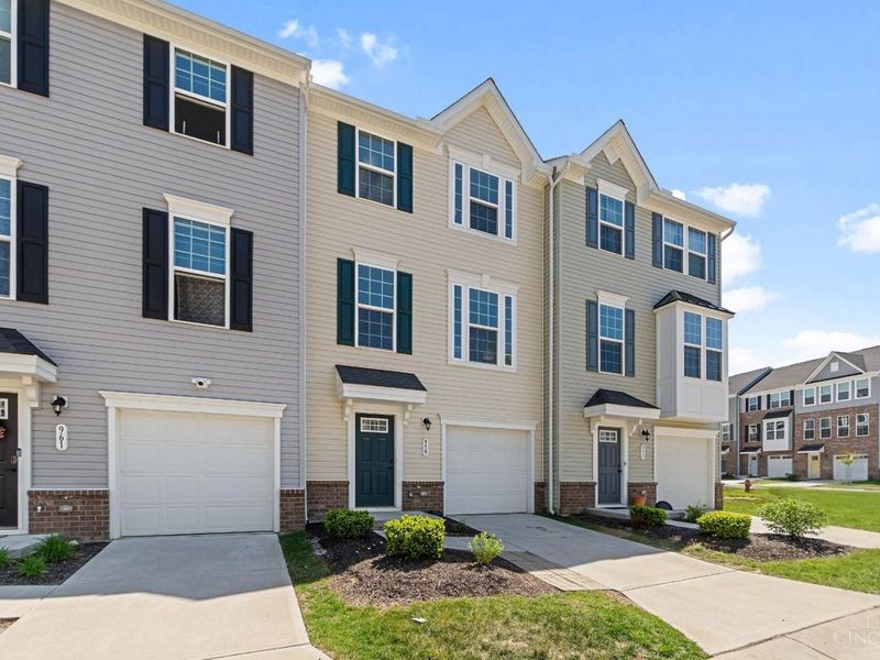 959 Steamboat Drive, Union Twp, OH 45244 Photo 3