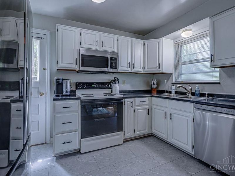 4715 Ebenezer Road, Green Township, OH 45248 Photo 14