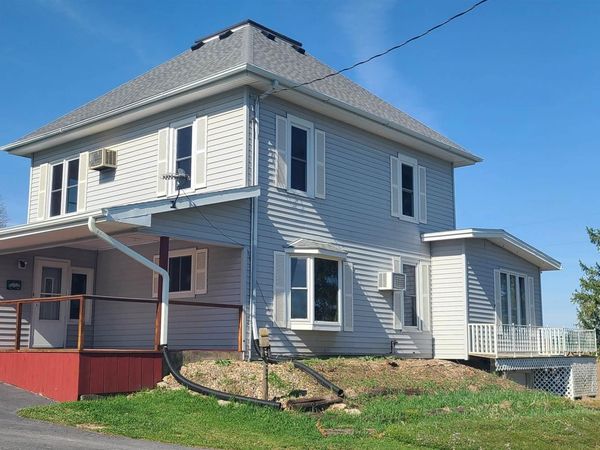 397 Williams Creek Road, Postville, IA 52162