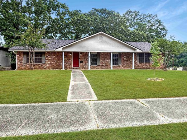 4400 Arlington Drive, North Little Rock, AR 72116
