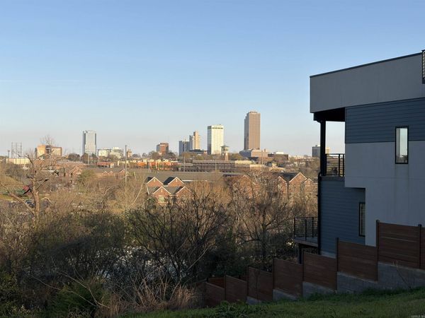 323 N Summit , Little Rock, AR 72205