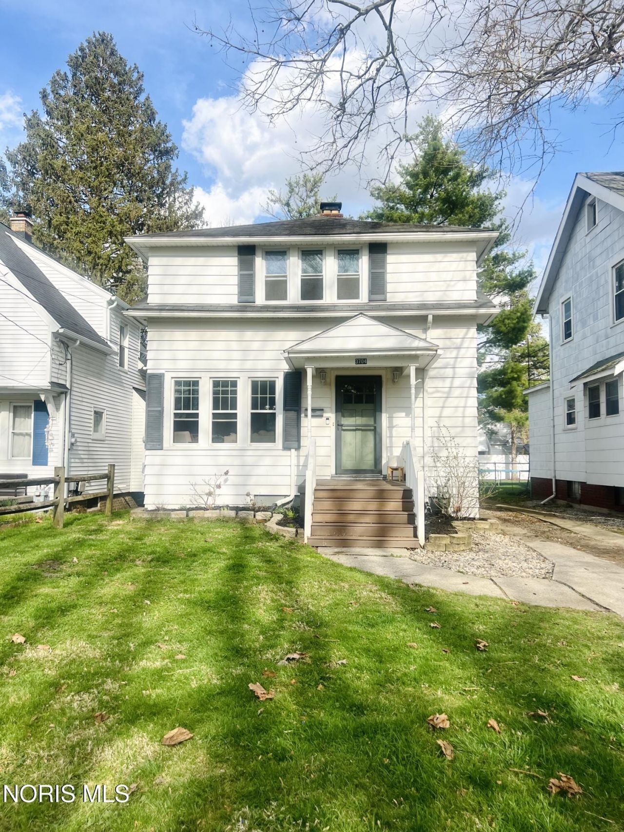 3704 Almeda Drive, Toledo, OH 43612 Main Photo