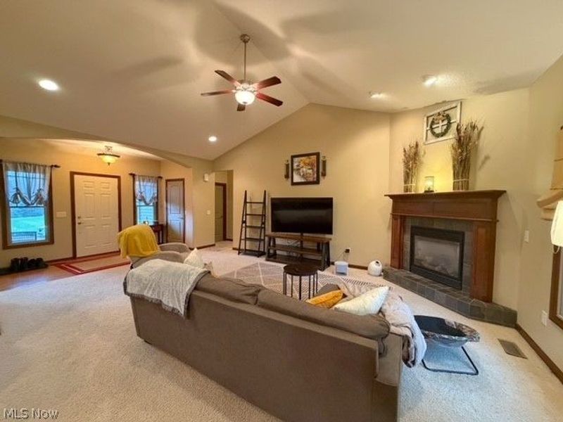 611 Parkdale Drive, Dover, OH 44622 Photo 4