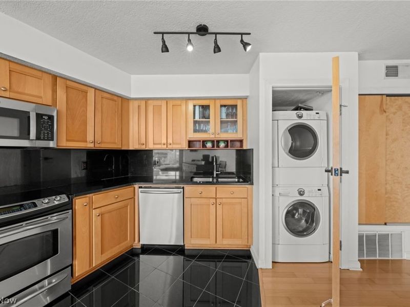 2222 Detroit Avenue, Unit 708, Cleveland, OH 44113 Photo 6