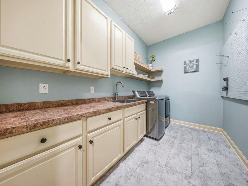 8793 Lindsey Court, Westerville, OH 43082 Photo 25