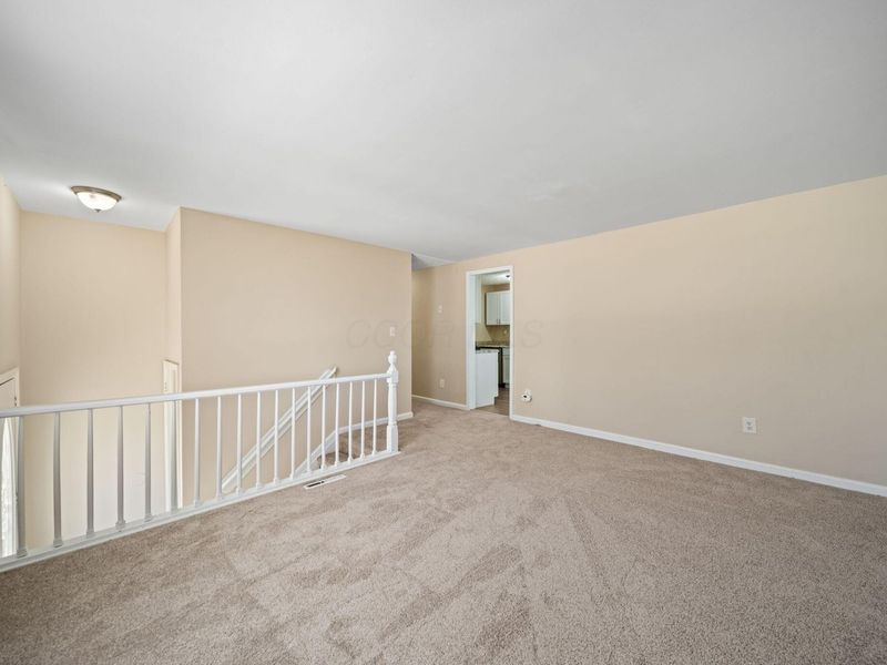 5220 Refugee Road , Columbus, OH 43232 Photo 10