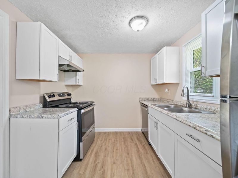 5220 Refugee Road , Columbus, OH 43232 Photo 14