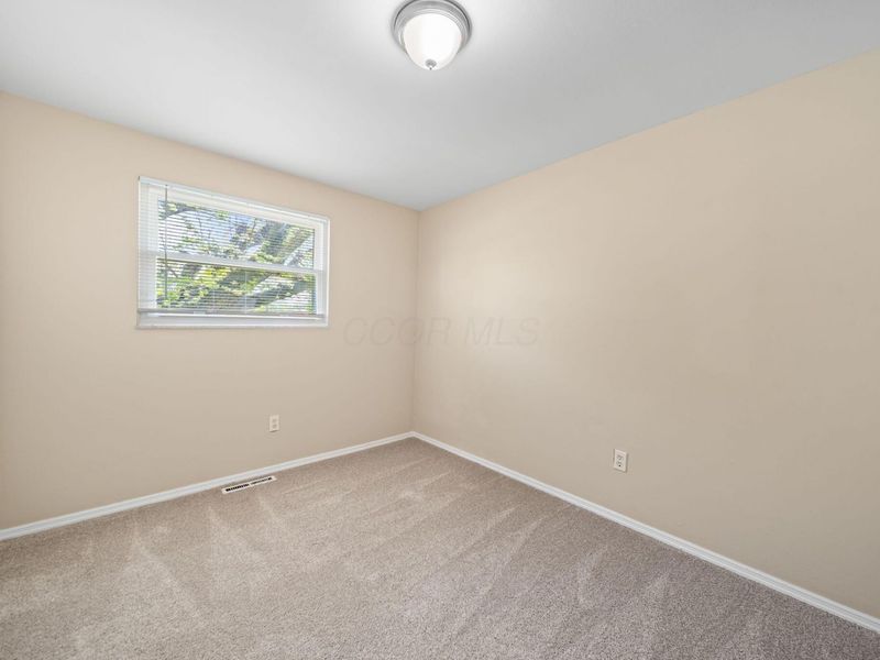 5220 Refugee Road , Columbus, OH 43232 Photo 26