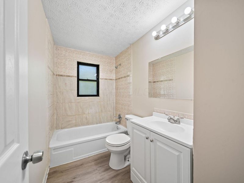 5220 Refugee Road , Columbus, OH 43232 Photo 28