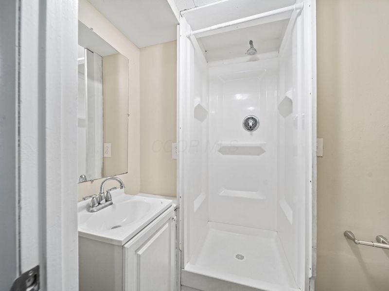 5220 Refugee Road , Columbus, OH 43232 Photo 37