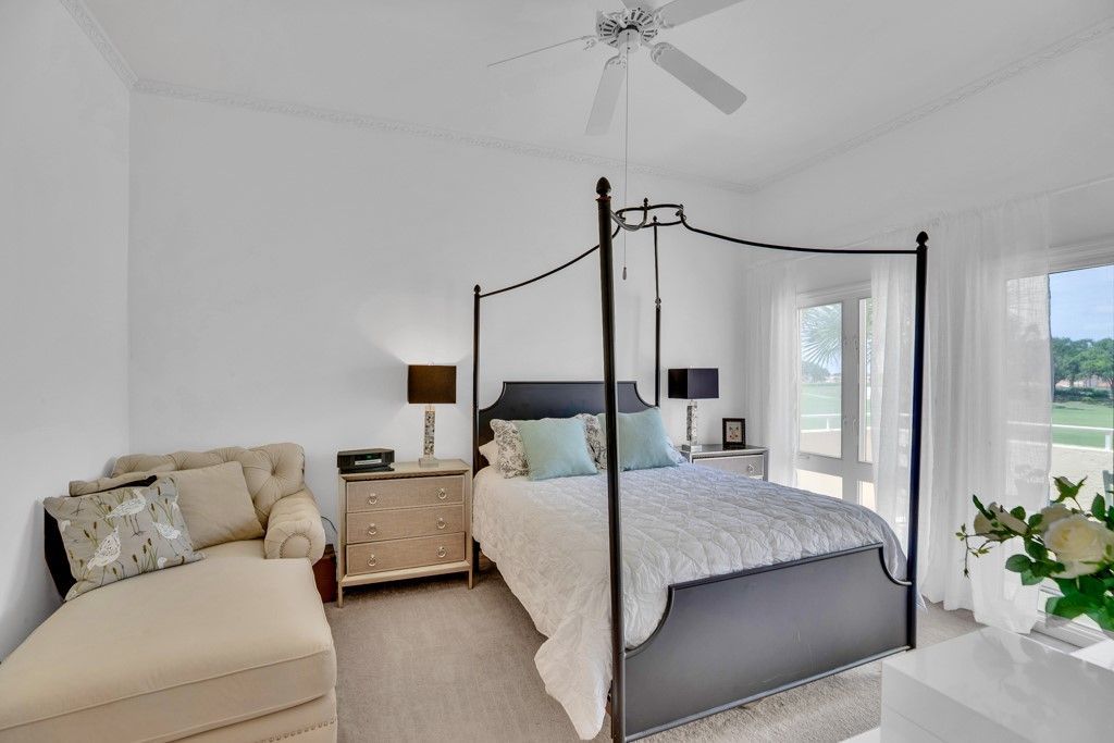 5020 Harmony Circle, Unit 201, Vero Beach, FL 32967 Photo