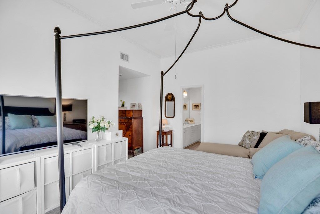 5020 Harmony Circle, Unit 201, Vero Beach, FL 32967 Photo