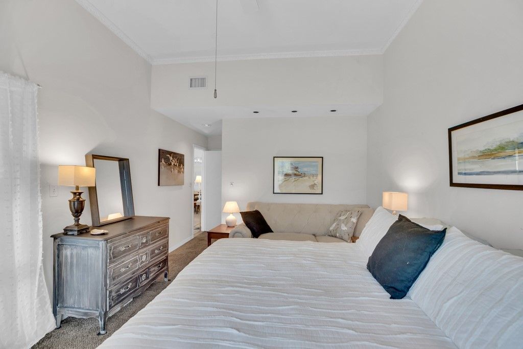 5020 Harmony Circle, Unit 201, Vero Beach, FL 32967 Photo