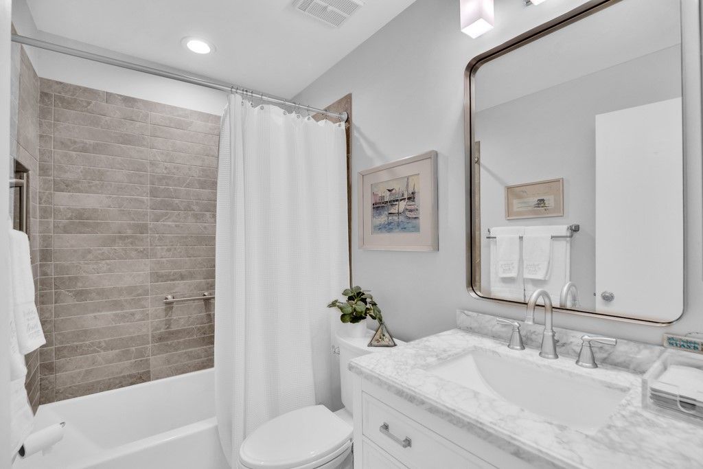 5020 Harmony Circle, Unit 201, Vero Beach, FL 32967 Photo