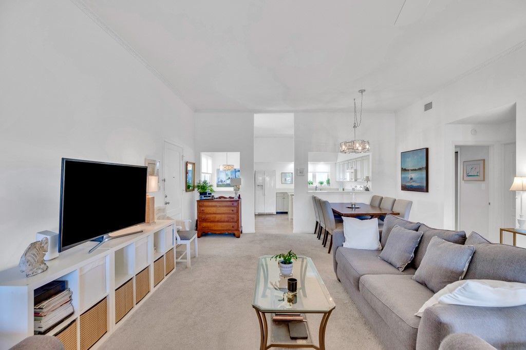 5020 Harmony Circle, Unit 201, Vero Beach, FL 32967 Photo