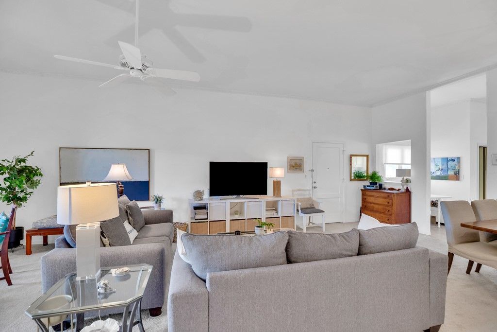 5020 Harmony Circle, Unit 201, Vero Beach, FL 32967 Photo