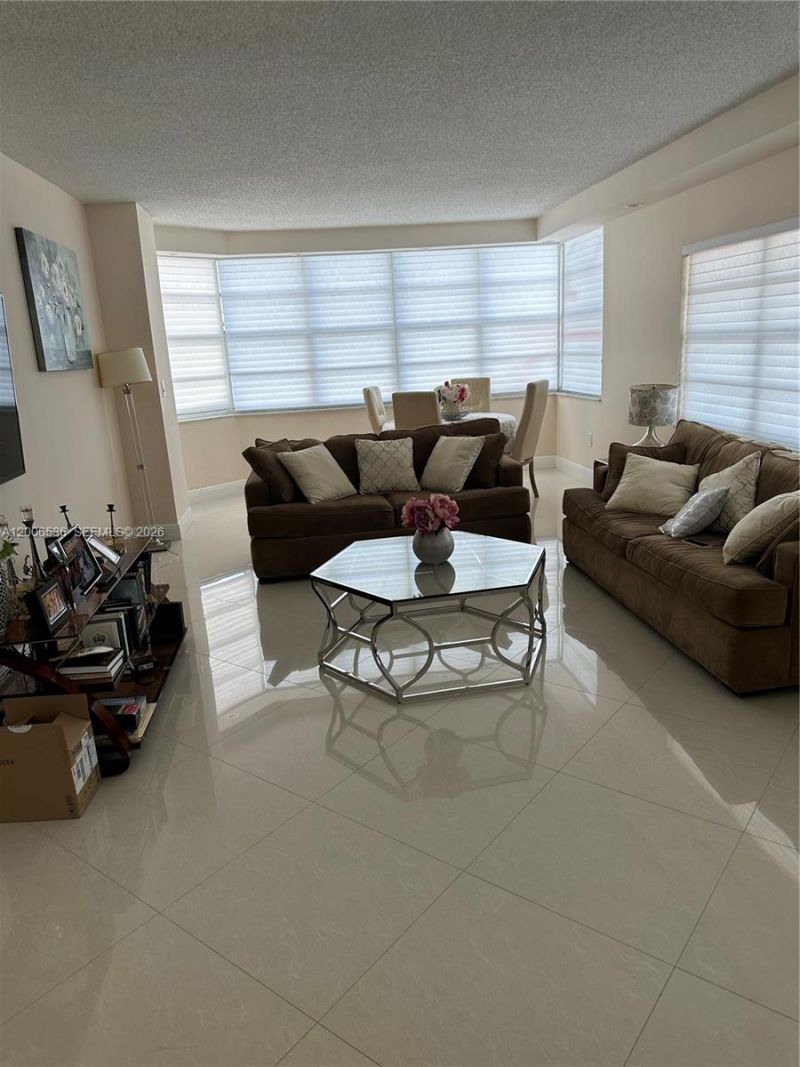 1985 S Ocean Dr , Unit 21P, Hallandale Beach, FL 33009 Photo